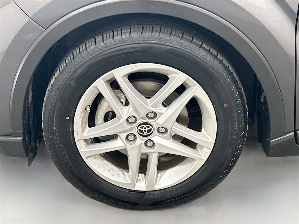 Used 2021 Toyota C-HR LE image 26