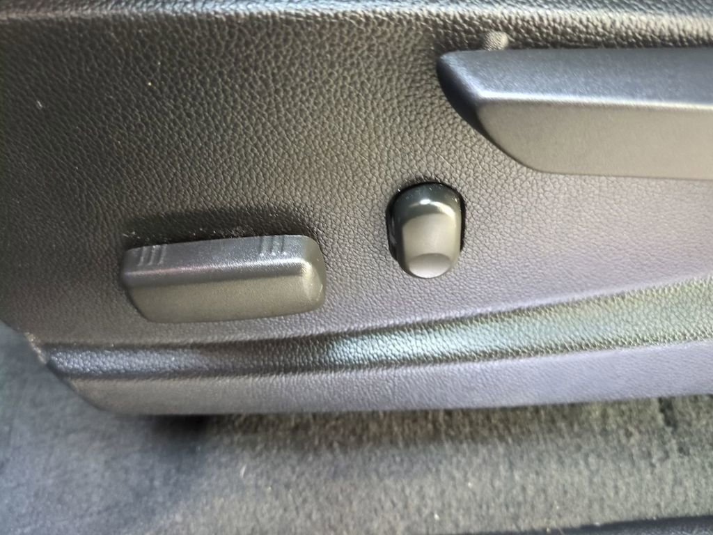 Used 2020 Chevrolet Colorado Z71 image 22