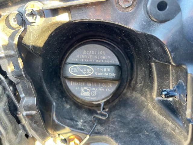 Used 2017 Toyota Tacoma SR image 18