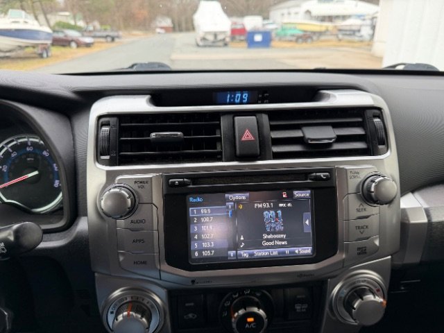 Used 2014 Toyota 4Runner 4WD image 18