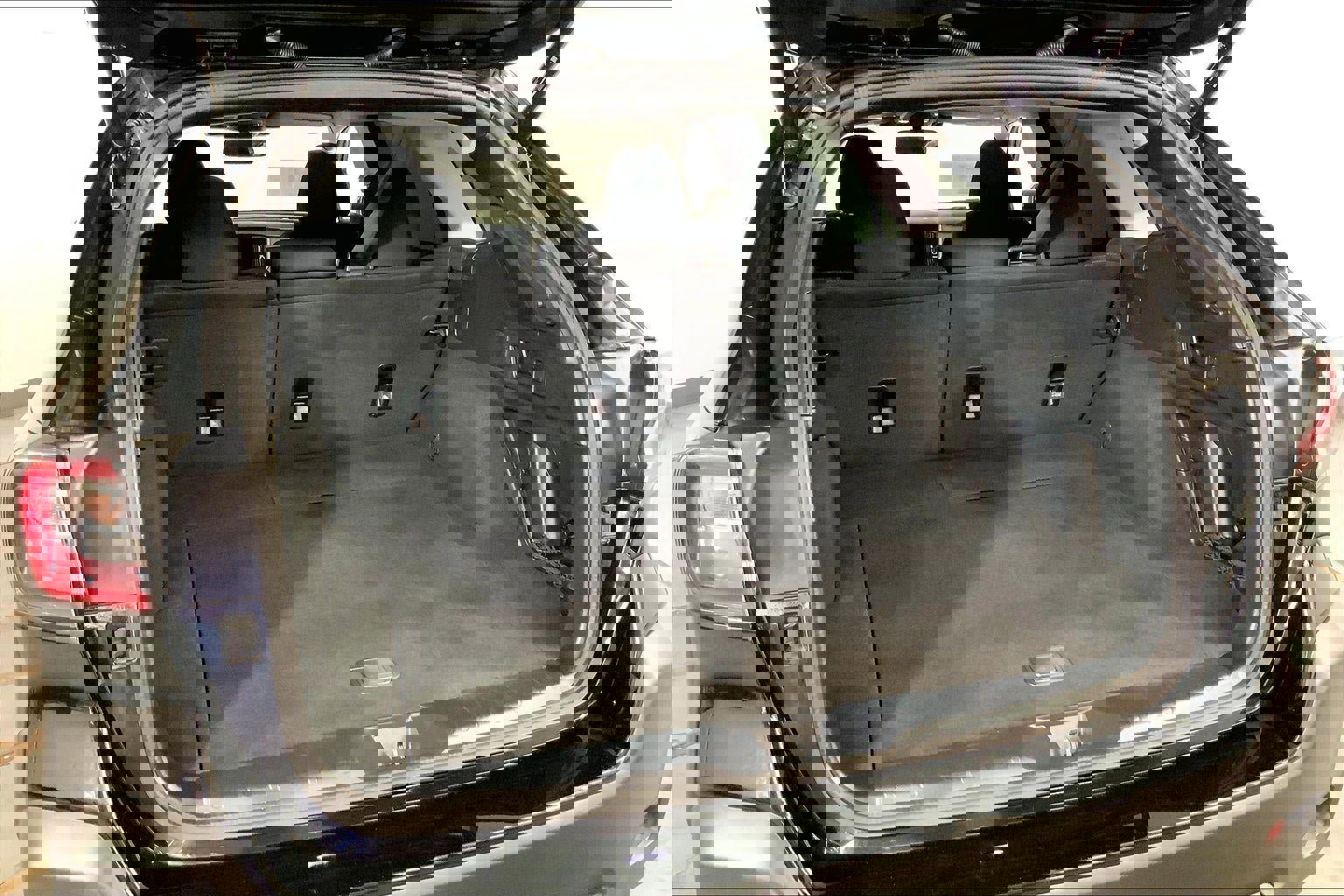 Used 2024 Subaru Outback Premium image 4