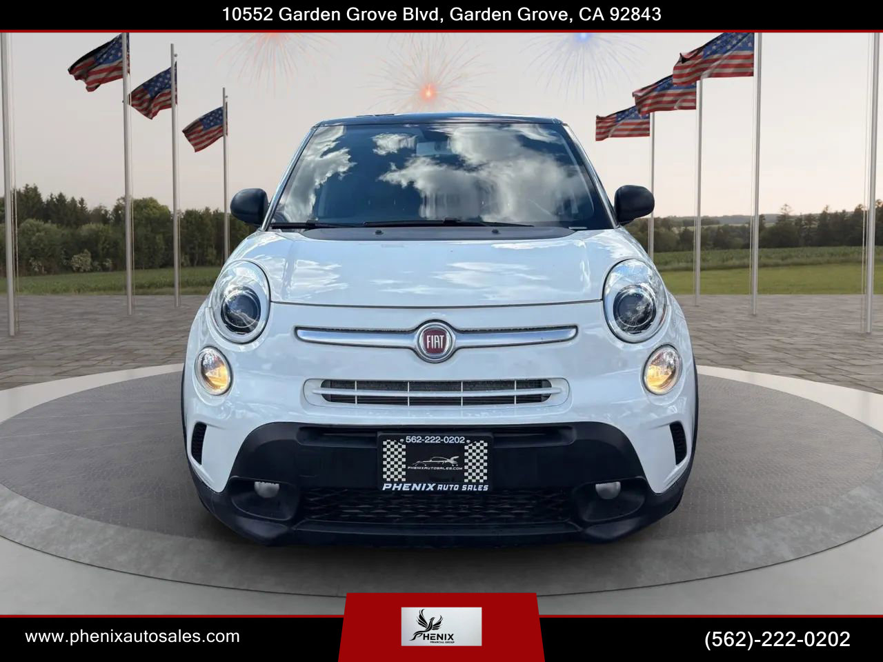 Used 2017 FIAT 500L Trekking w/ Dual-Pane Sunroof Package image 2
