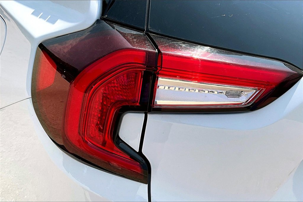 Used 2023 GMC Terrain SLE image 23