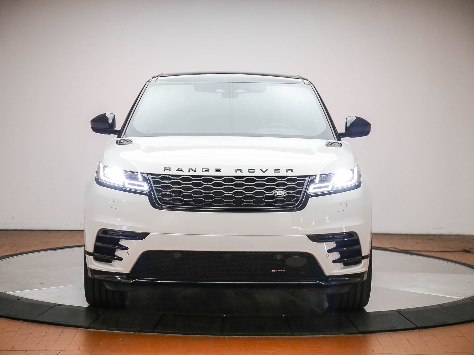 Used 2023 Land Rover Range Rover Velar R-Dynamic S AWD/4WD image 7