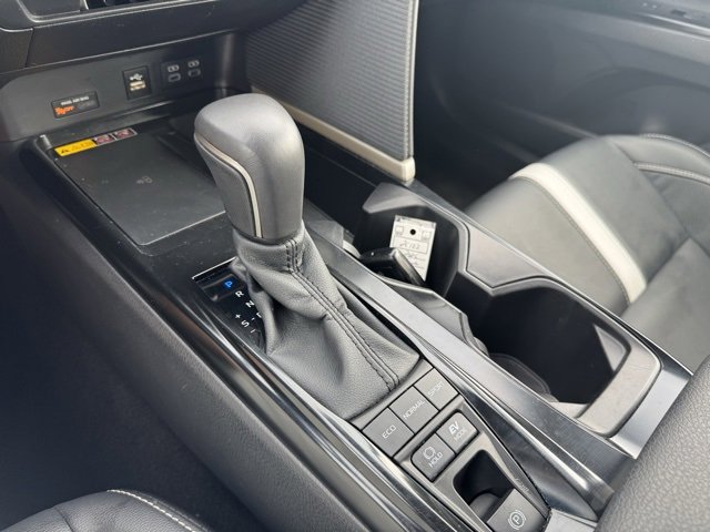 Used 2025 Toyota Camry SE image 11