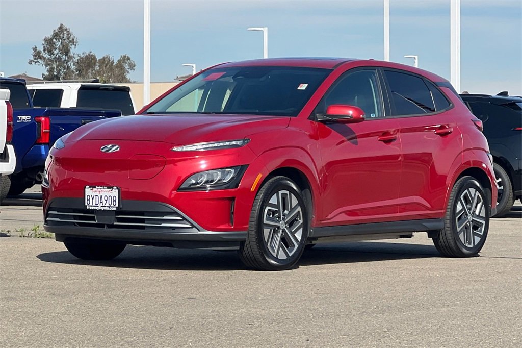 Used 2022 Hyundai Kona Limited image 10