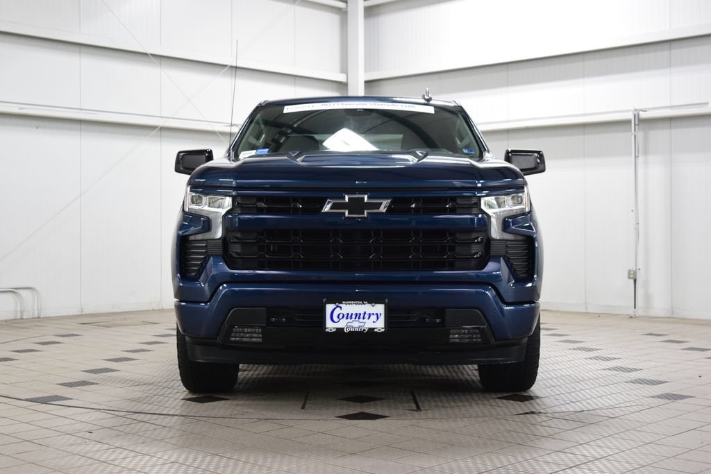 Used 2022 Chevrolet Silverado 1500 RST AWD/4WD image 2