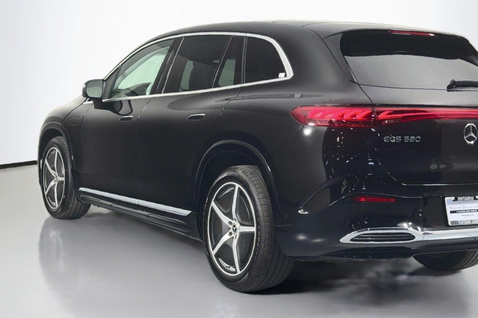 Certified 2023 Mercedes-Benz EQS 580 4MATIC SUV image 16