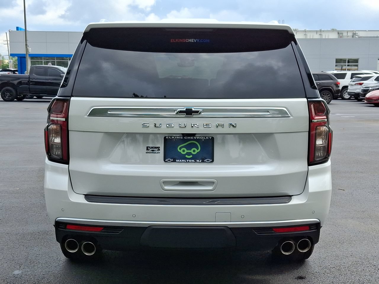 Used 2024 Chevrolet Suburban High Country AWD/4WD image 23