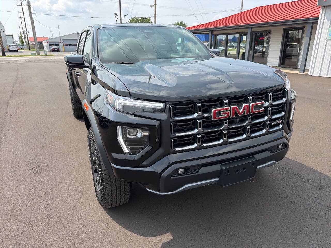 Used 2026 GMC Canyon AT4 w/ Technology Plus Package AWD/4WD image 3