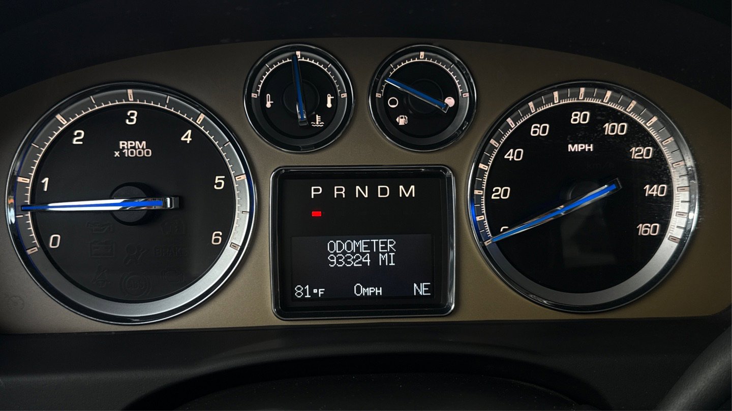 Used 2013 Cadillac Escalade Platinum AWD/4WD image 12