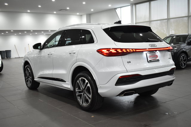 Used 2025 Audi Q5 Premium w/ Convenience Package AWD/4WD image 9