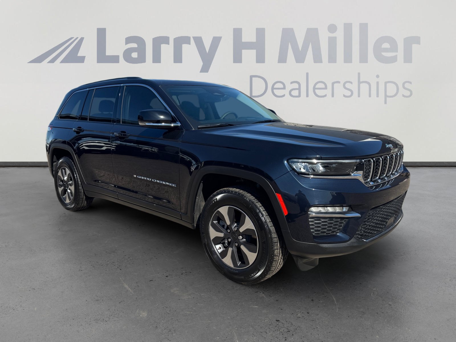 Used 2022 Jeep Grand Cherokee Limited 4xe AWD/4WD image 7