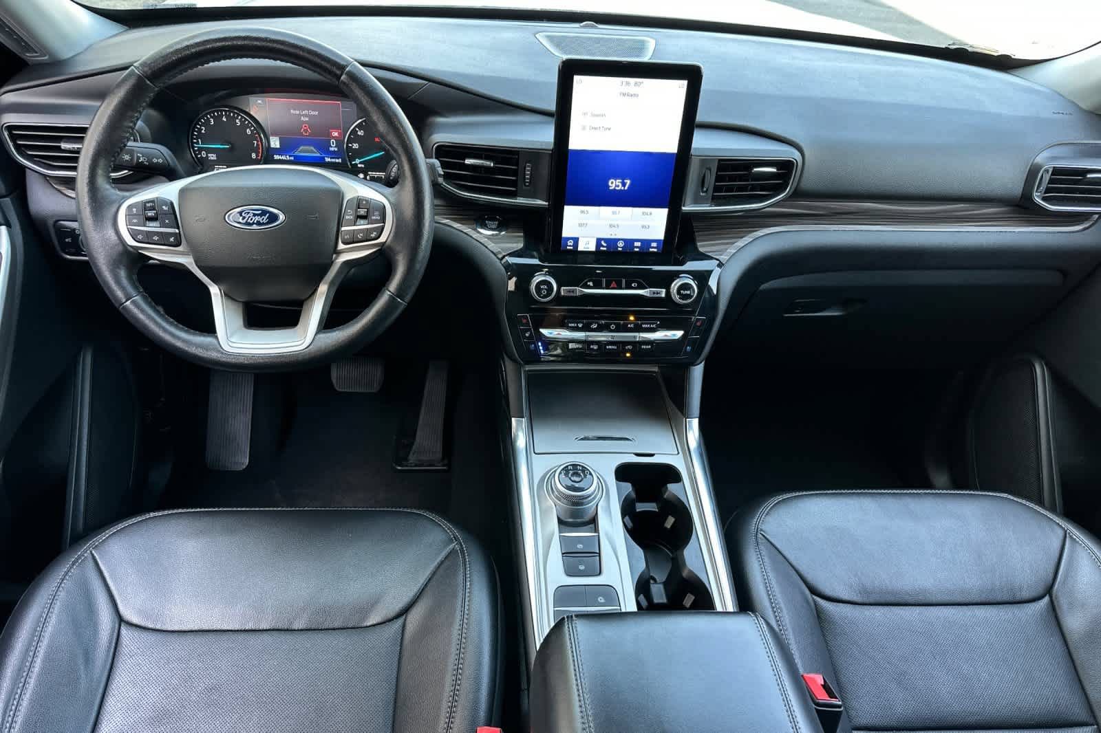 Certified 2023 Ford Explorer Limited w/ Limited Technology Package RWD image 3