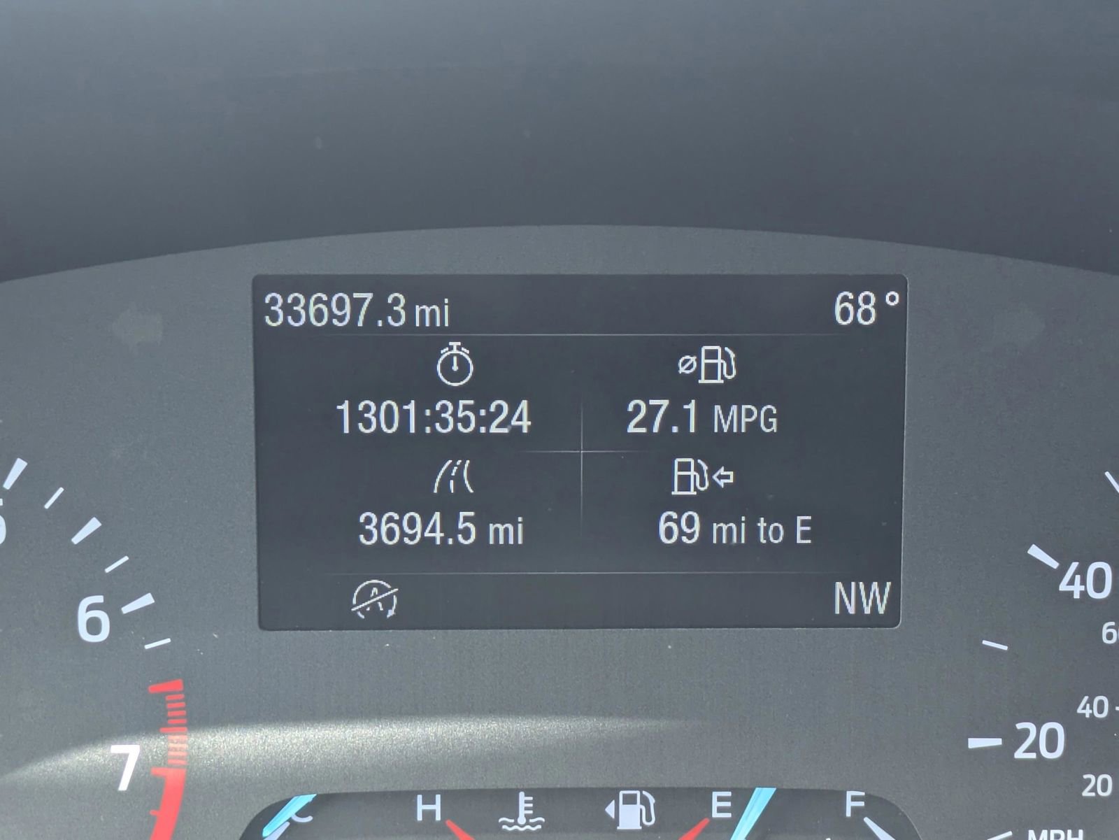 Used 2022 Ford Escape SE w/ SE Sport Appearance Package FWD image 34