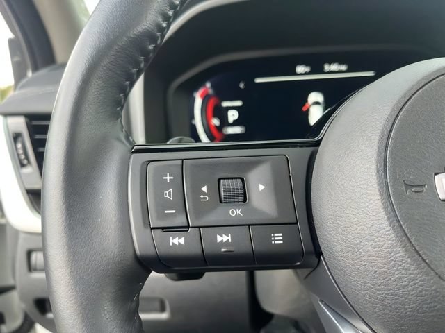 Certified 2024 Nissan Rogue Platinum AWD/4WD image 18