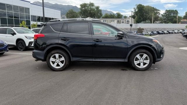 Used 2014 Toyota RAV4 XLE AWD/4WD image 2