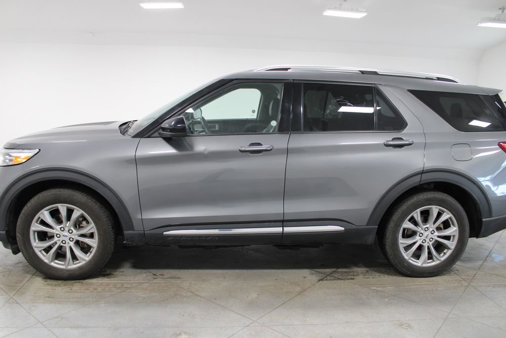 Used 2023 Ford Explorer Limited image 6