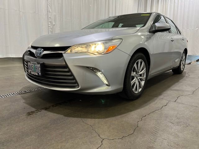 Used 2015 Toyota Camry XLE w/ Moonroof Package image 25