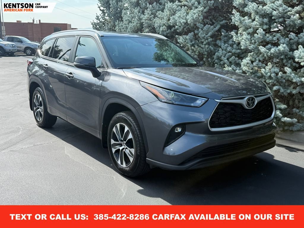 Used 2025 Toyota Highlander XLE image 13