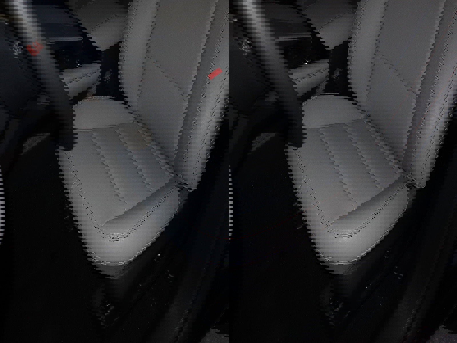 New 2025 Ford Explorer Active w/ Active Comfort Package image 35