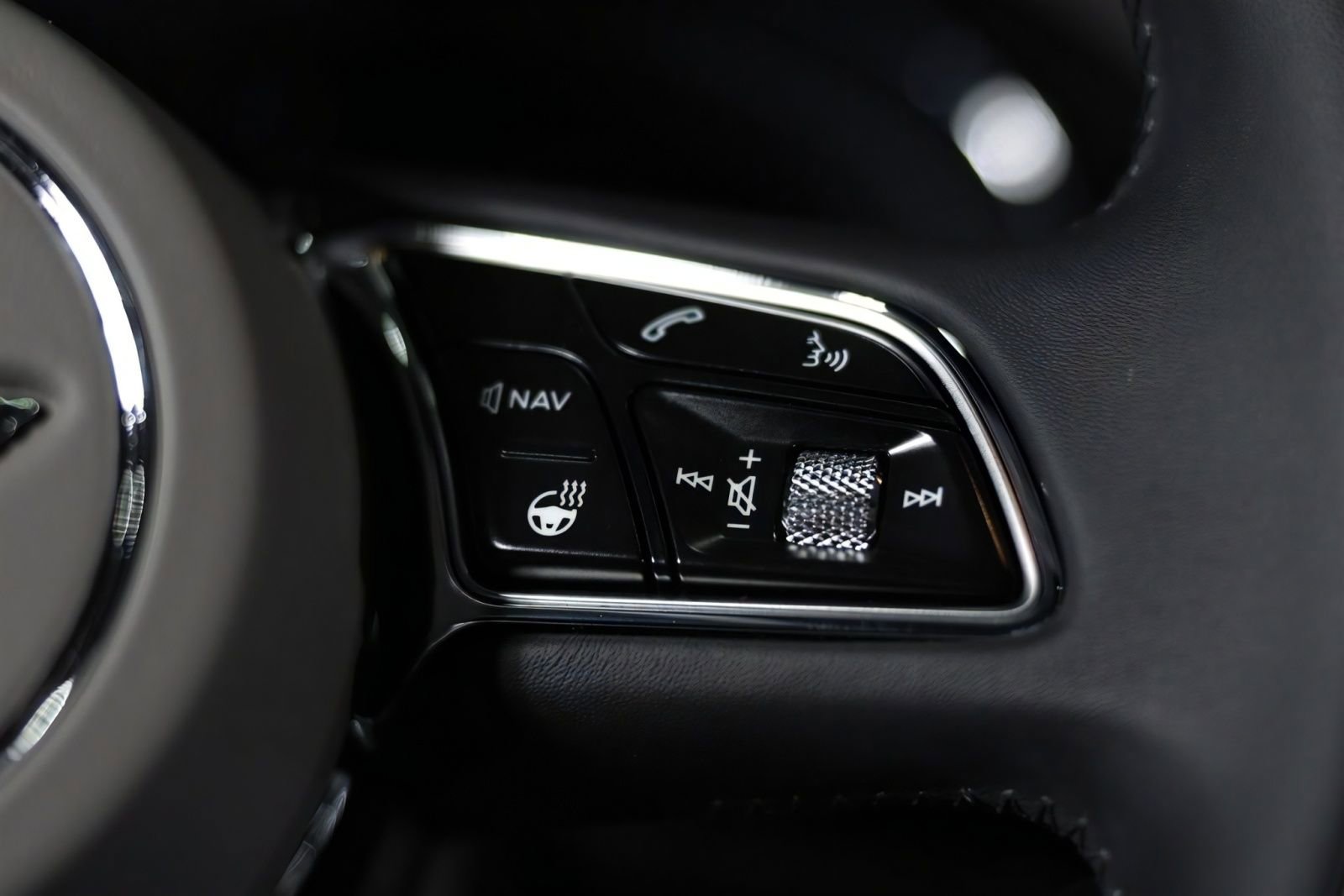 Used 2022 Bentley Bentayga AWD/4WD image 30