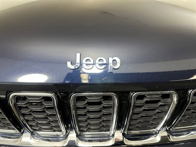 Used 2023 Jeep Grand Cherokee 4WD 4xe image 9