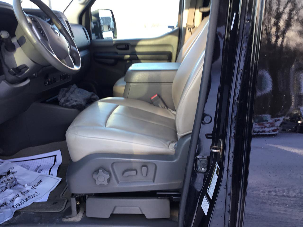 Used 2018 Nissan NV 3500 SL image 15