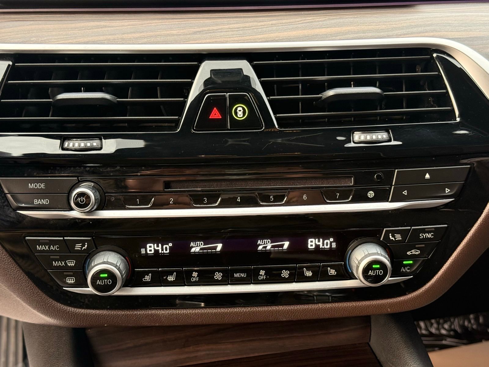 Used 2017 BMW 540i xDrive image 23