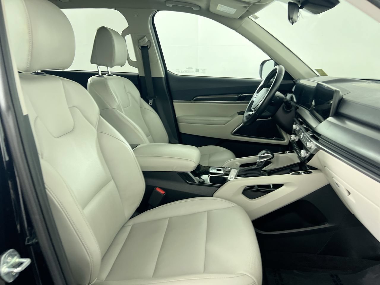 Used 2024 Kia Telluride S w/ S Sunroof Package FWD image 27