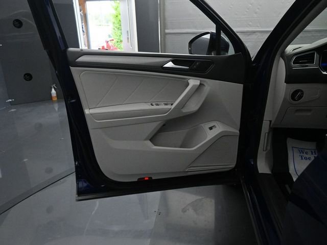 Used 2022 Volkswagen Tiguan SE image 12