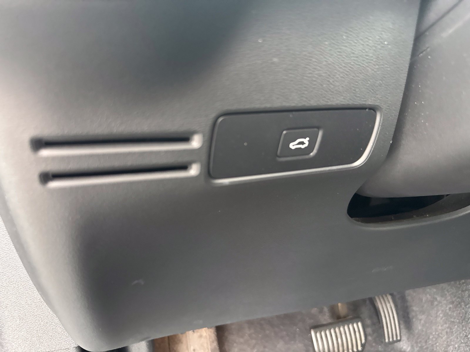Used 2025 Volvo XC40 B5 Core AWD/4WD image 19
