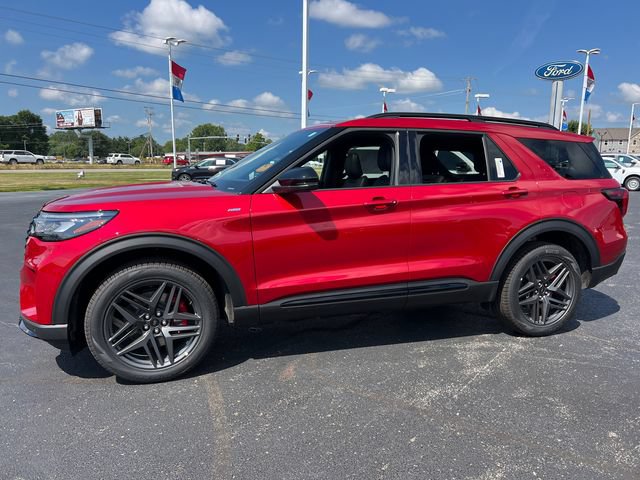 New 2026 Ford Explorer ST-Line w/ ST-Line Street Pack AWD/4WD image 3
