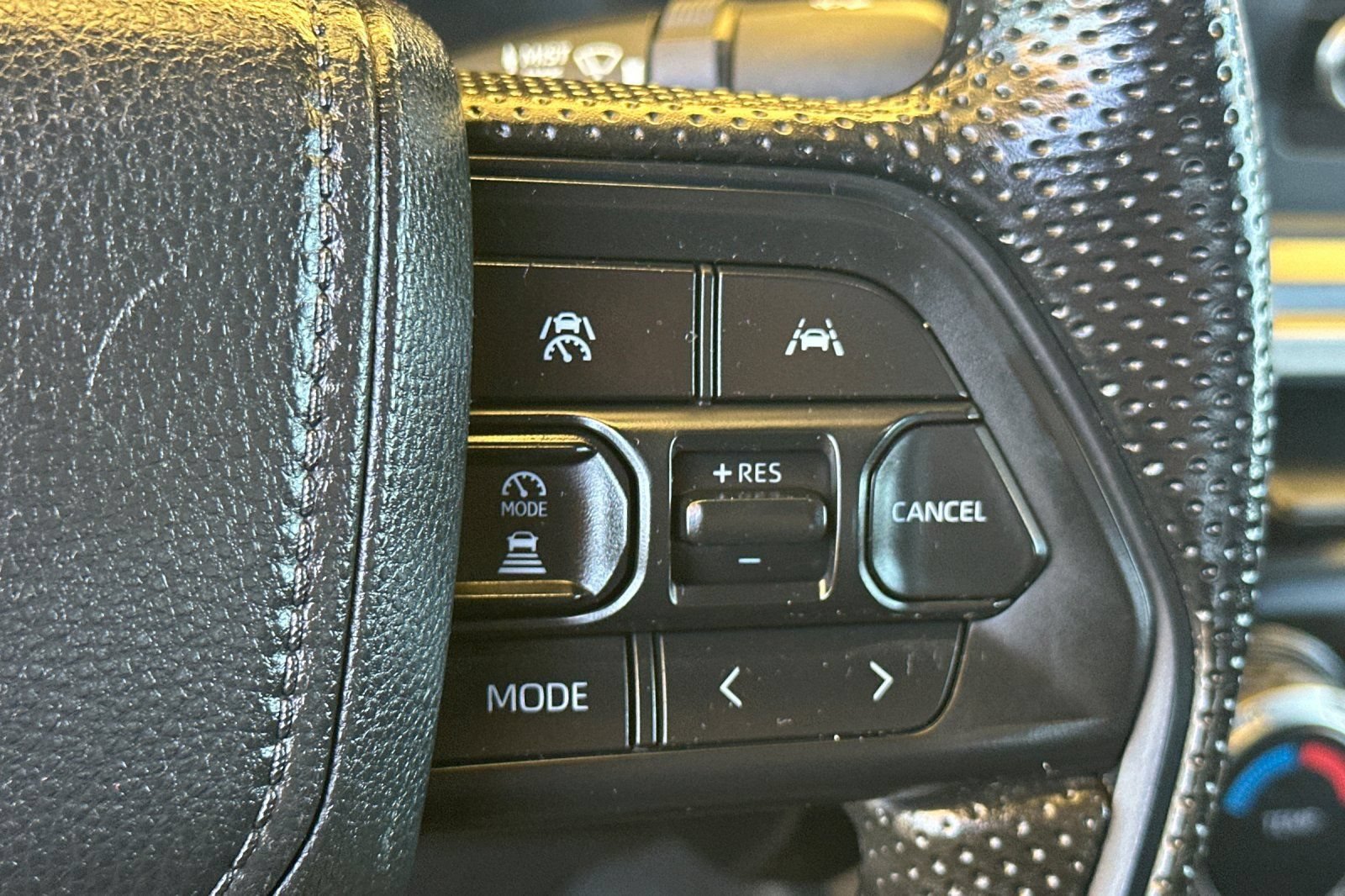 Used 2024 Toyota Tacoma SR5 AWD/4WD image 28