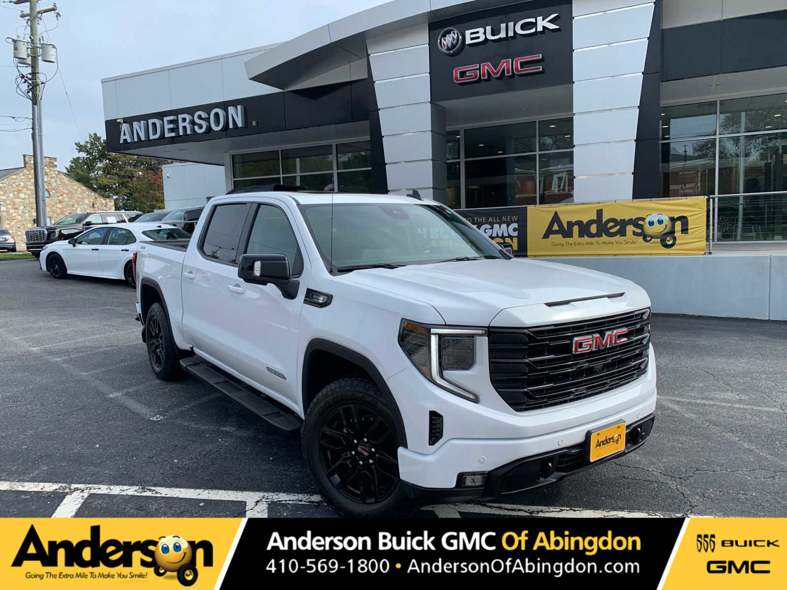 Used 2025 GMC Sierra 1500 Elevation w/ Elevation Premium Package image 1