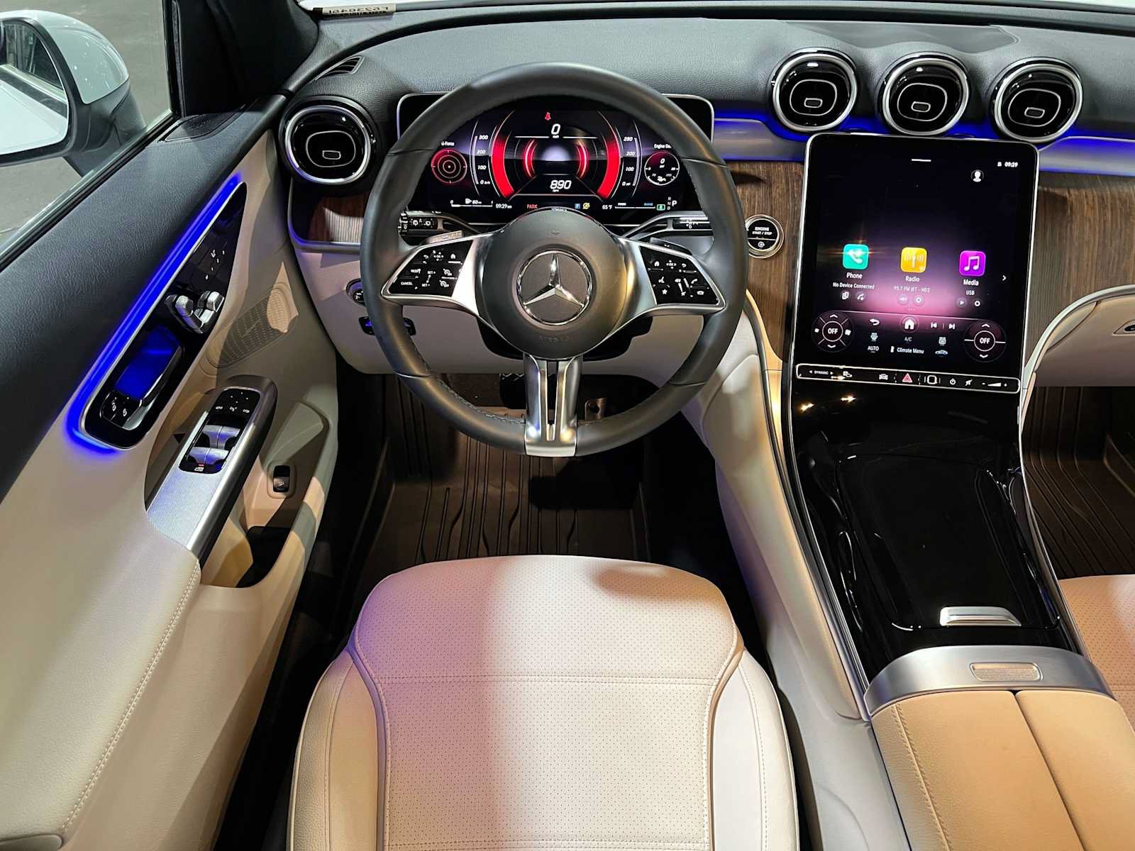 Used 2026 Mercedes-Benz GLC 300 4MATIC image 46