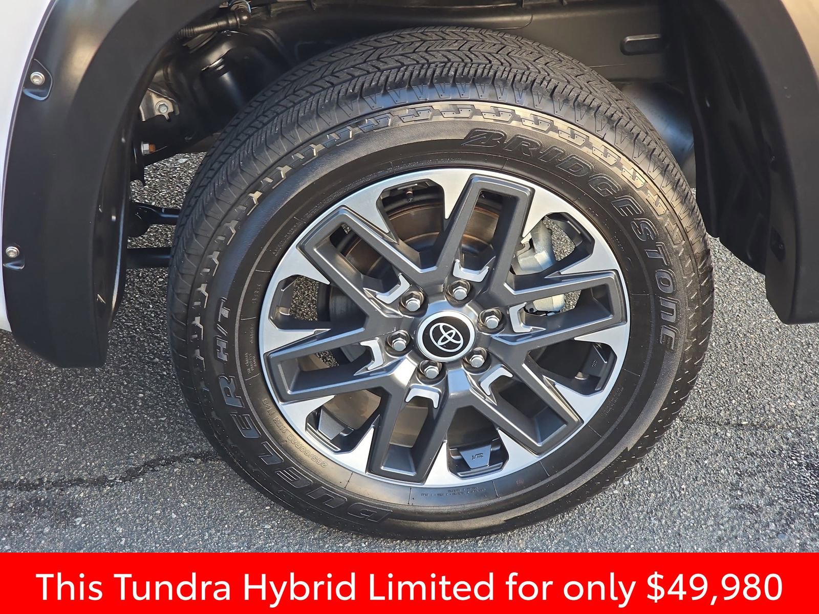 Used 2024 Toyota Tundra Limited image 40