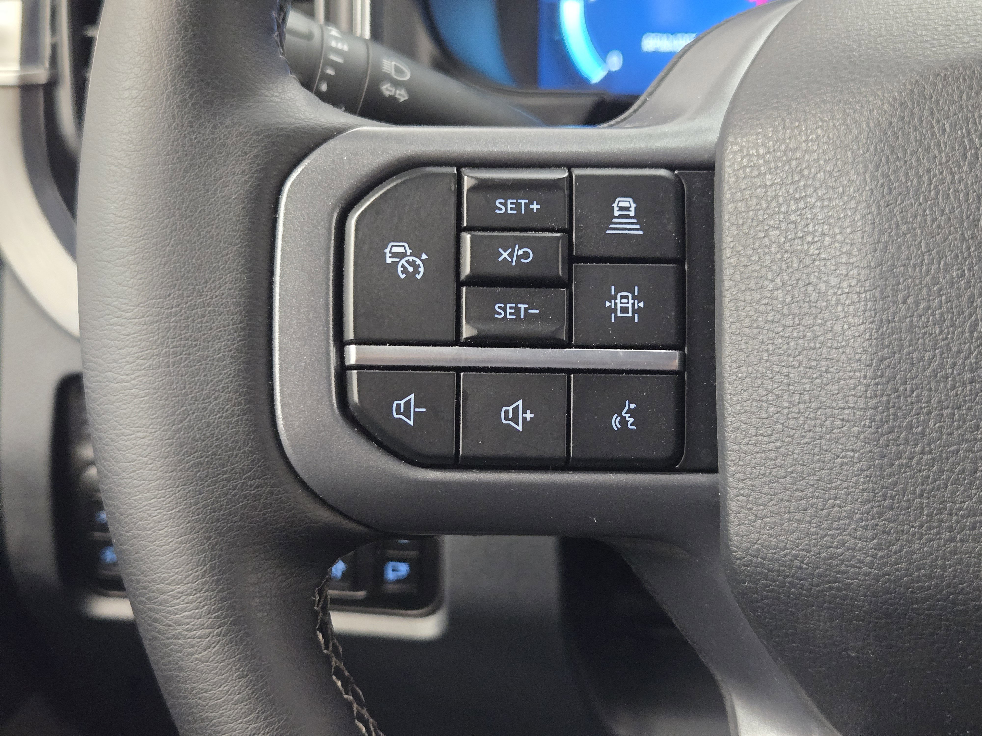 Used 2025 Ford F250 Lariat w/ Lariat Ultimate Package image 28