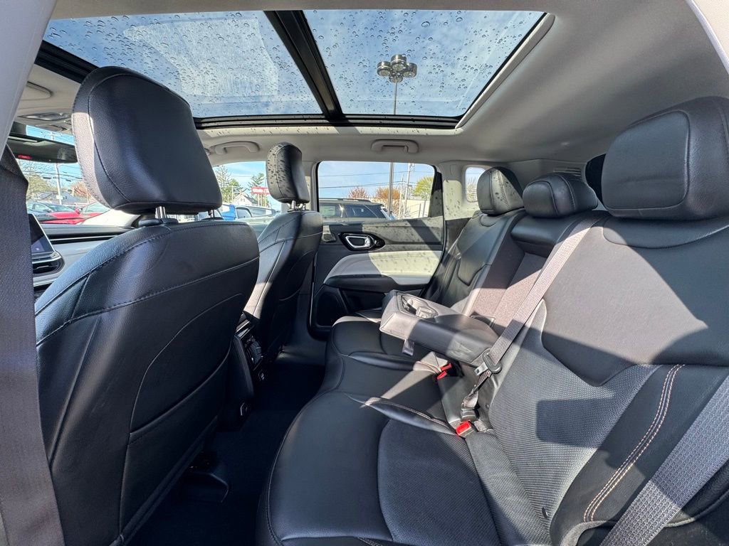 Used 2022 Jeep Compass Limited w/ Sun and Sound Group image 17