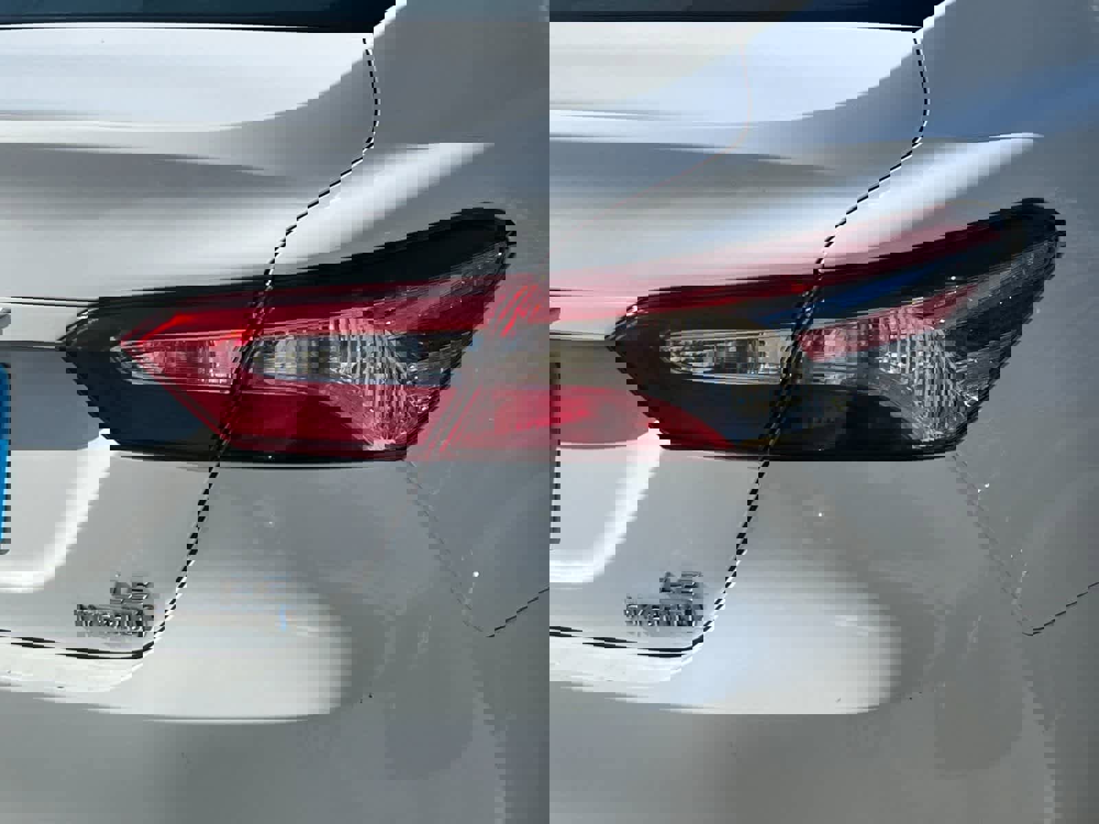 Used 2018 Toyota Camry LE image 26