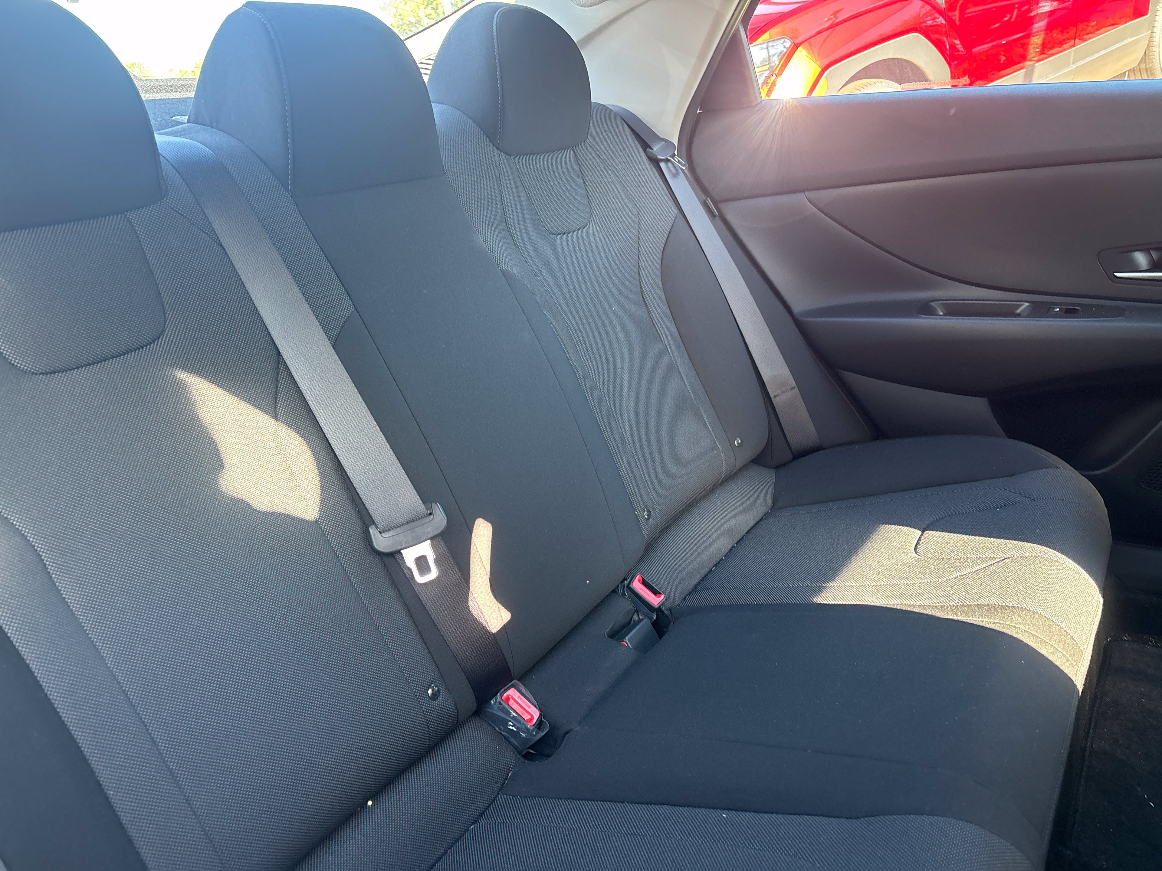 Used 2024 Hyundai Elantra SE FWD image 12