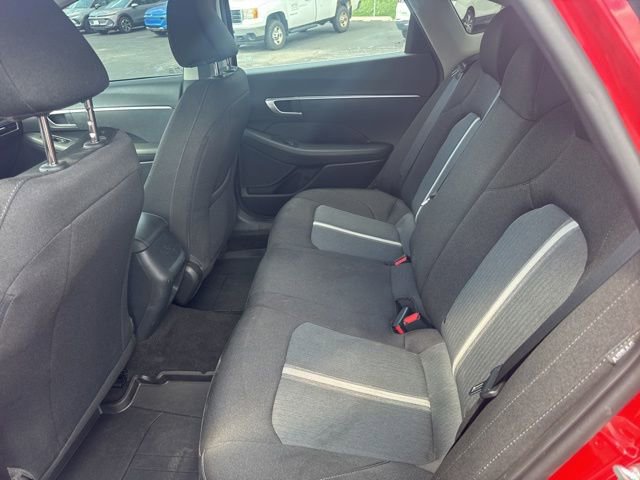 Used 2021 Hyundai Sonata SE w/ Winter Weather Package FWD image 11
