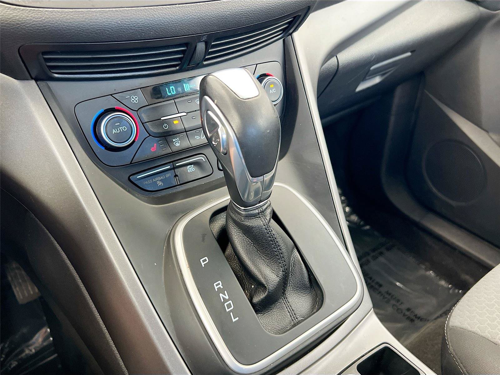 Used 2018 Ford C-MAX SE w/ Cold Weather Package FWD image 14