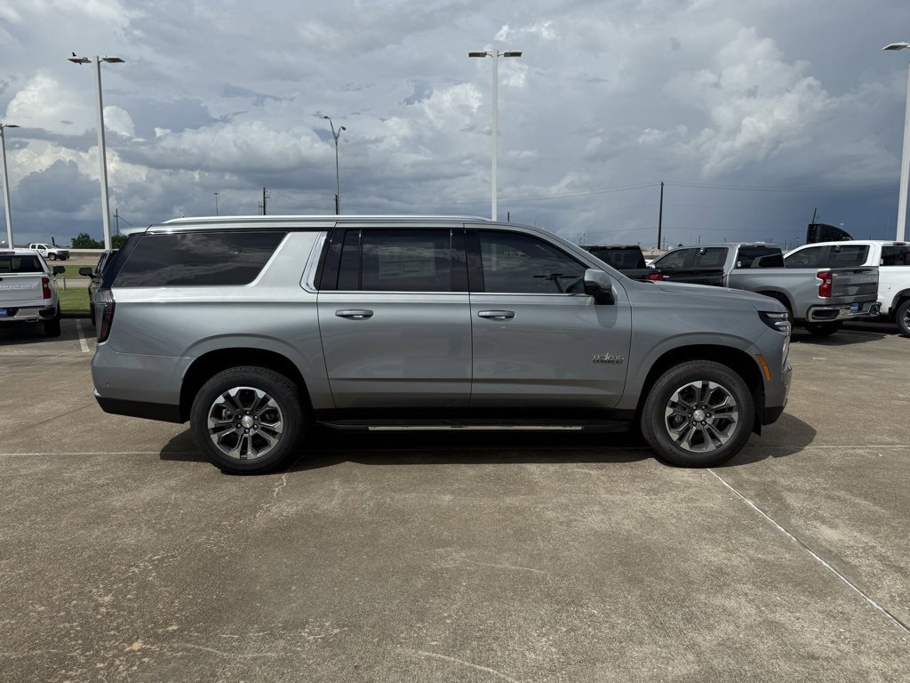 New 2026 Chevrolet Suburban LT w/ Comfort Package image 10