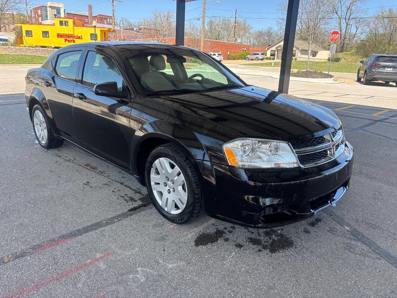 Used 2011 Dodge Avenger Express image 9