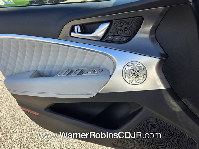 Used 2025 Genesis G70 3.3T Advanced w/ Sport Prestige Package image 30