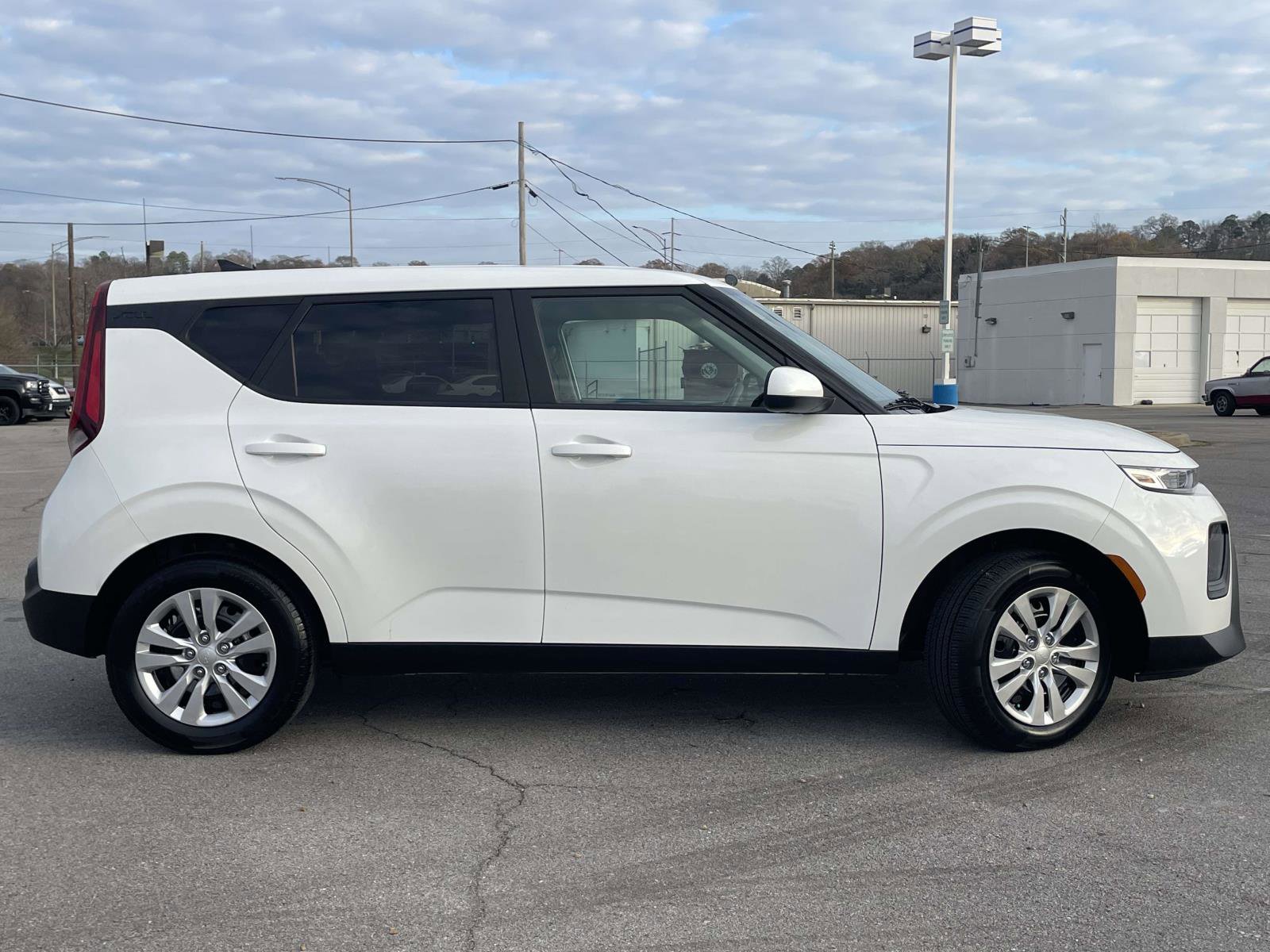 Used 2022 Kia Soul LX image 21