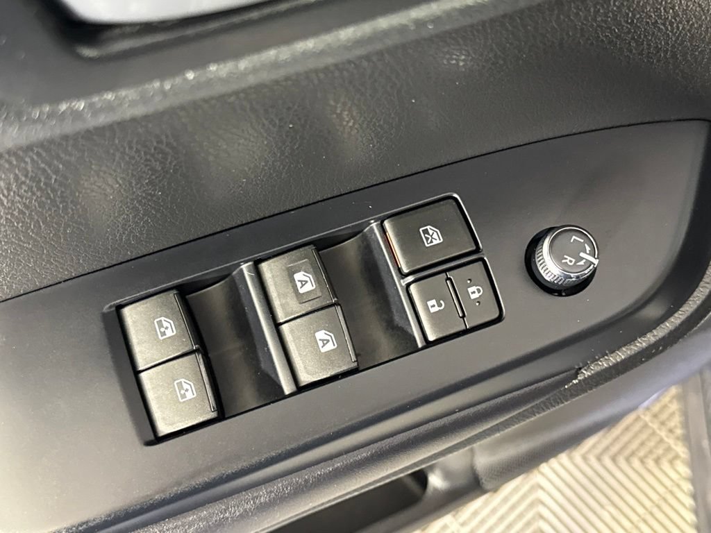 Used 2019 Toyota Highlander XLE AWD/4WD image 33