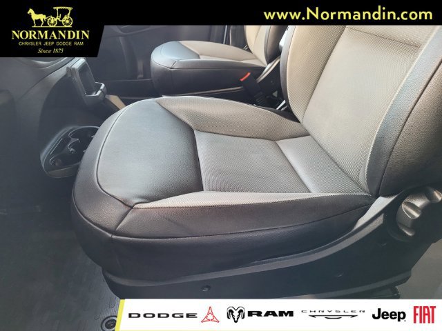 Used 2025 RAM ProMaster 2500 w/ Convenience Group FWD image 17
