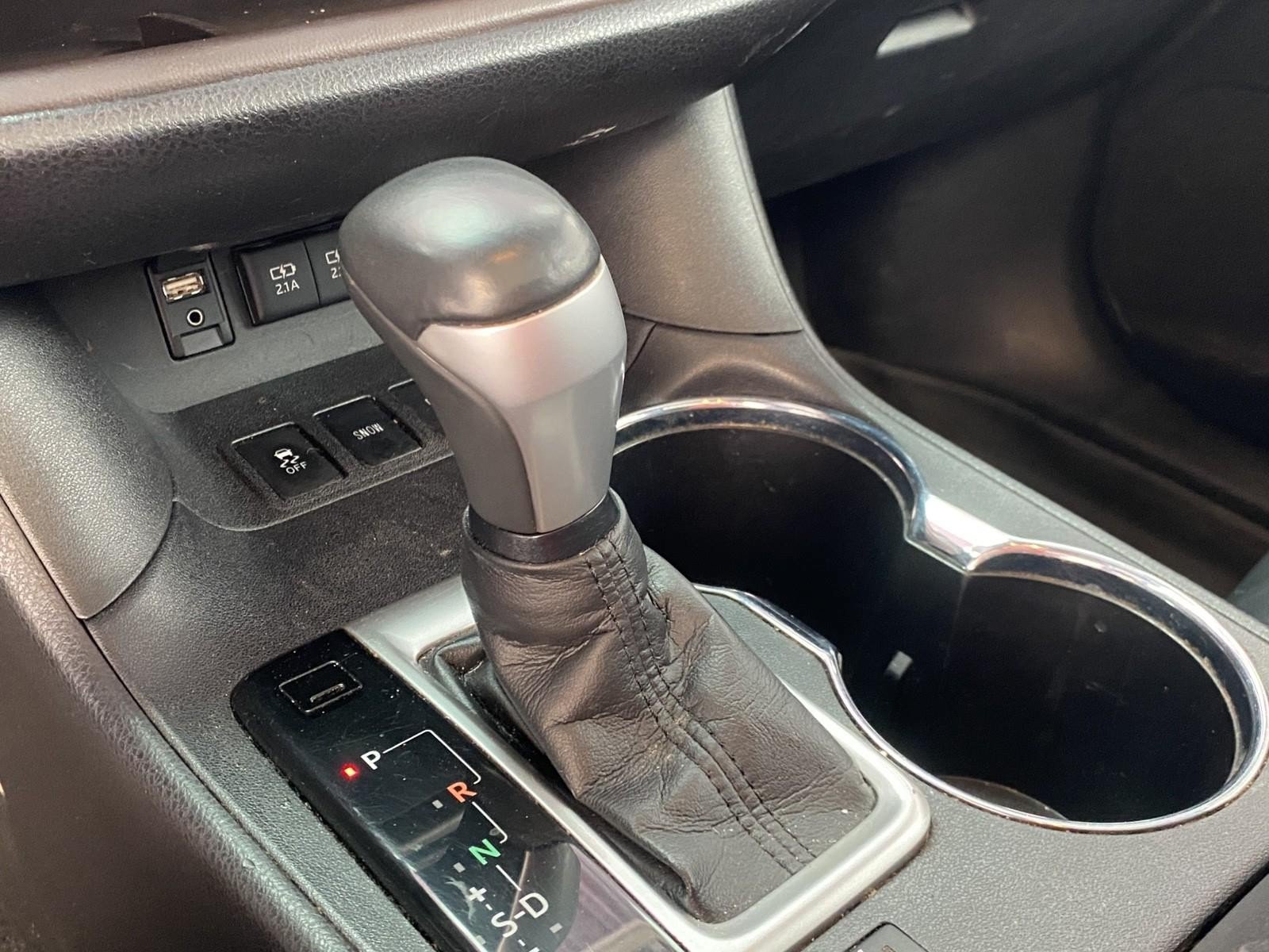 Used 2017 Toyota Highlander XLE AWD/4WD image 27